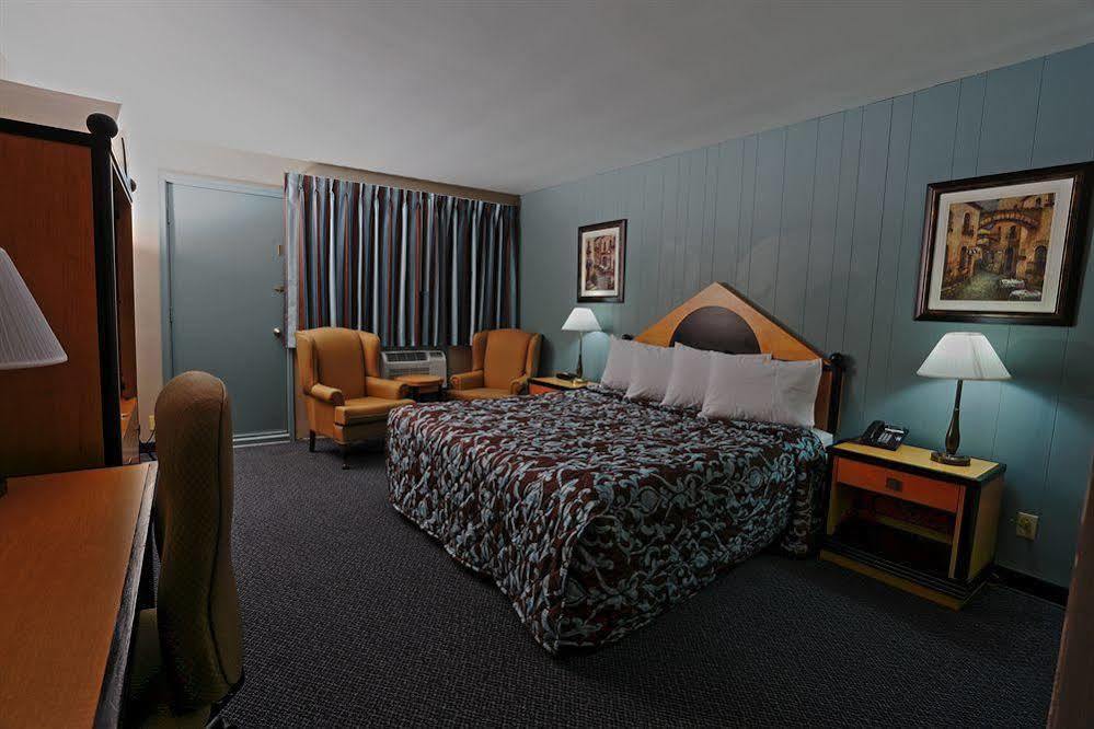 Belmont Inn Sudbury Exteriör bild